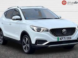 White Used 2021 MG ZS Exclusive Hatchback | £10,750 (Fair price)