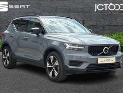 Grey Used 2021 Volvo XC40 R-Design SUV | £25,000 (Fair price)