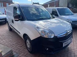 White Used 2016 Vauxhall Combo S MPV | £4,495 (Fair price)