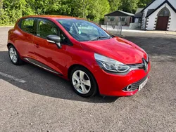 Red Used 2015 Renault Clio IV Dynamique Hatchback | £3,290 (Super price)