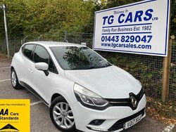 White Used 2017 Renault Clio IV Dynamique Hatchback | £5,695 (Fair price)