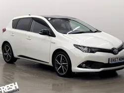 Used 2017 Toyota Auris Hybrid | £13,990 (Fair price)