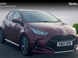 Red Used 2021 Toyota Yaris Hybrid Hatchback | £17,394 (Fair price)