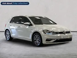 White Used 2018 VW Golf VII SE Hatchback | £12,791 (Fair price)