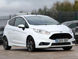 White Used 2015 Ford Fiesta ST Hatchback | £9,098 (Expensive)