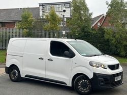 White Used 2017 Peugeot Expert S Van | £6,000 (Fair price)