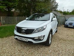 White Used 2013 Kia Sportage 2 SUV | £3,795 (Good price)