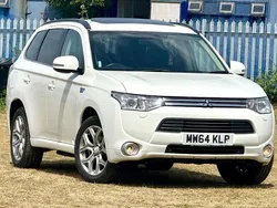 White Used 2014 Mitsubishi Outlander P-HEV Estate | £6,990 (Fair price)