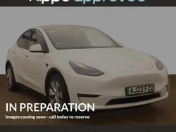 White Used 2022 Tesla Model Y Long Range SUV | £23,920 (Super price)