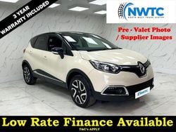 Cream/black Used 2016 Renault Captur Dynamique SUV | £8,895 (Fair price)