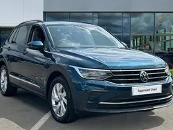 Nightshade blue metallic Used 2021 VW Tiguan Life SUV | £18,813 (Super price)