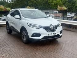 White Used 2021 Renault Kadjar Iconic SUV | £12,149 (Fair price)