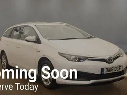 White Used 2018 Toyota Auris Hybrid Estate | £11,490 (Fair price)