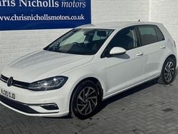 White Used 2020 VW Golf VII Edition Hatchback | £15,995 (Fair price)