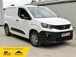 White Used 2019 Peugeot Partner S MPV | £8,495 (Fair price)