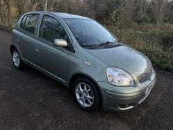 Green Used 2005 Toyota Yaris Hatchback | £2,650 (Good price)