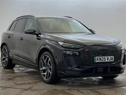 Black Used 2025 Audi Q6 e-tron Advanced SUV | £50,950 (Super price)