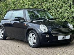 Black Used 2006 Mini Cooper Hatch Hatchback | £3,999