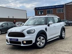 White Used 2017 Mini Cooper Countryman SUV | £14,995 (A bit pricey)
