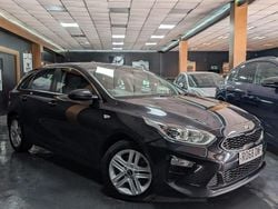 Black Used 2018 Kia Ceed 2 Hatchback | £6,810 (Fair price)