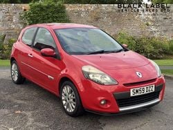 Red Used 2009 Renault Clio II Dynamique Hatchback | £1,790 (Fair price)