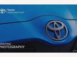 Blue Used 2018 Toyota Auris Hybrid Hatchback | £13,401 (Fair price)