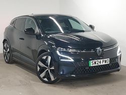 Black Used 2024 Renault Mégane Komfort Hatchback | £20,998 (Fair price)