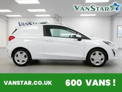 White Used 2020 Ford Fiesta Hatchback | £11,689 (Fair price)