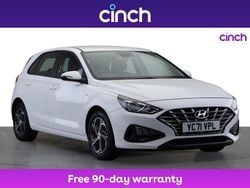 White Used 2021 Hyundai i30 SE Hatchback | £12,099 (Fair price)