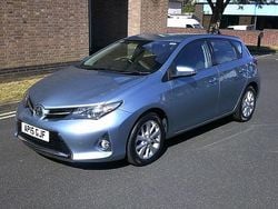 Used 2015 Toyota Auris | £8,495 (Fair price)
