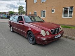 Red Used 2001 Mercedes E280 Avantgarde Estate | £1,000