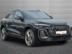 Mythos black New 2025 Audi Q5 Advanced SUV | £58,195 (Expensive)