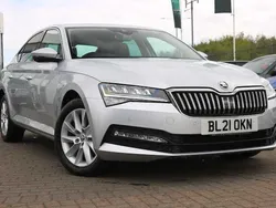 Brilliant silver metallic Used 2021 Skoda Superb SE Technology Hatchback | £18,995 (Fair price)