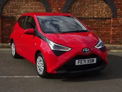 Red Used 2022 Toyota Aygo X-play Hatchback | £10,995 (Good price)