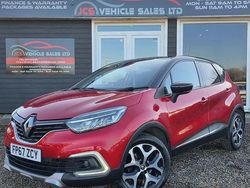 Red/black Used 2017 Renault Captur Dynamique SUV | £6,995 (Fair price)