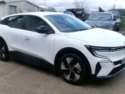 White Used 2024 Renault Mégane Equilibre Hatchback | £22,995 (Fair price)