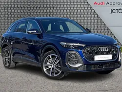 Blue Used 2025 Audi Q5 Advanced SUV | £54,977 (Expensive)