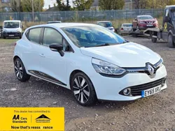 White Used 2015 Renault Clio IV Dynamique Hatchback | £8,280 (Fair price)