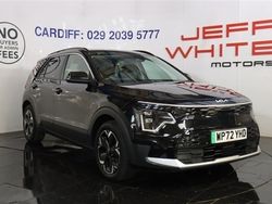 Black Used 2022 Kia Niro Play SUV | £18,488 (Fair price)