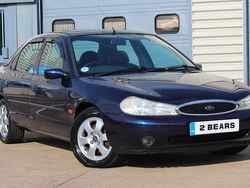 Blue Used 1996 Ford Mondeo Ghia Hatchback | £4,995