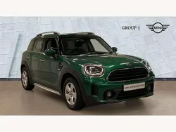 British racing green iv Used 2022 Mini Cooper Countryman Classic SUV | £17,499 (Fair price)