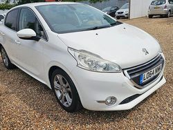 White Used 2015 Peugeot 208 Allure Hatchback | £2,995 (Good price)