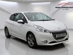 White Used 2012 Peugeot 208 Allure Hatchback | £3,399 (Fair price)
