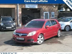 Red Used 2007 Vauxhall Signum Elite Estate | £1,795