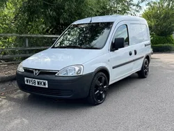White Used 2008 Vauxhall Combo MPV | £1,450 (Fair price)