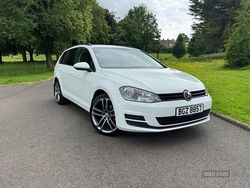 White Used 2016 VW Golf VII SE Estate | £9,450 (Fair price)