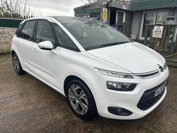 White Used 2015 Citroën C4 Picasso SELECTION MPV | £5,799 (Fair price)