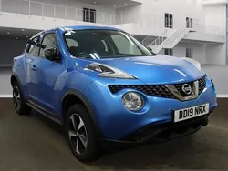 Vivid blue Used 2019 Nissan Juke SUV | £8,975 (Fair price)