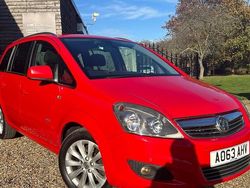 Used 2013 Vauxhall Zafira Design Edition | £2,995 (Fair price)