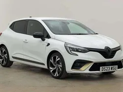 White Used 2023 Renault Clio V Engineered Hatchback | £16,945 (Fair price)